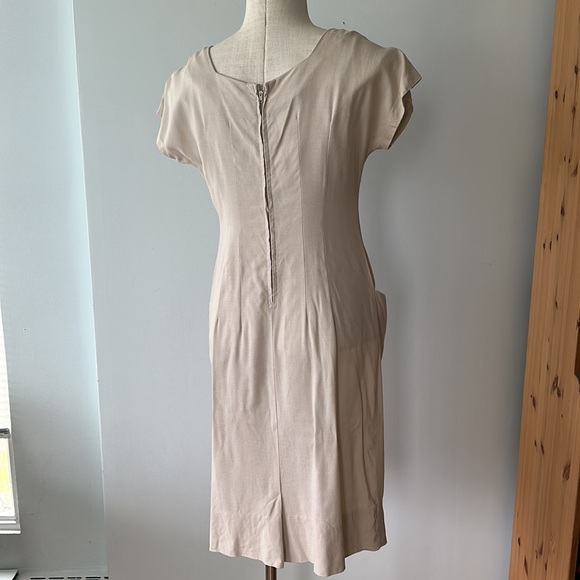 Vintage beige wiggle dress with pockets size 6 - Picture 9 of 14